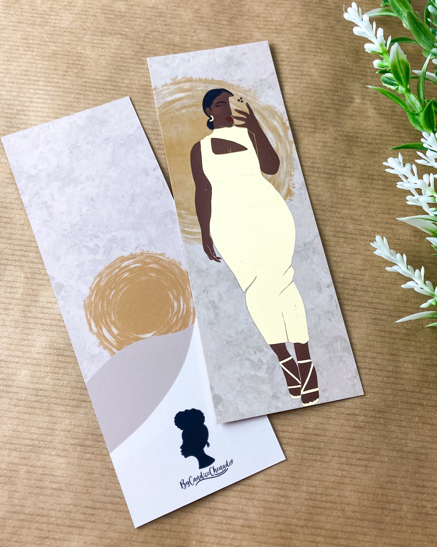 Gold velvet woman bookmark.